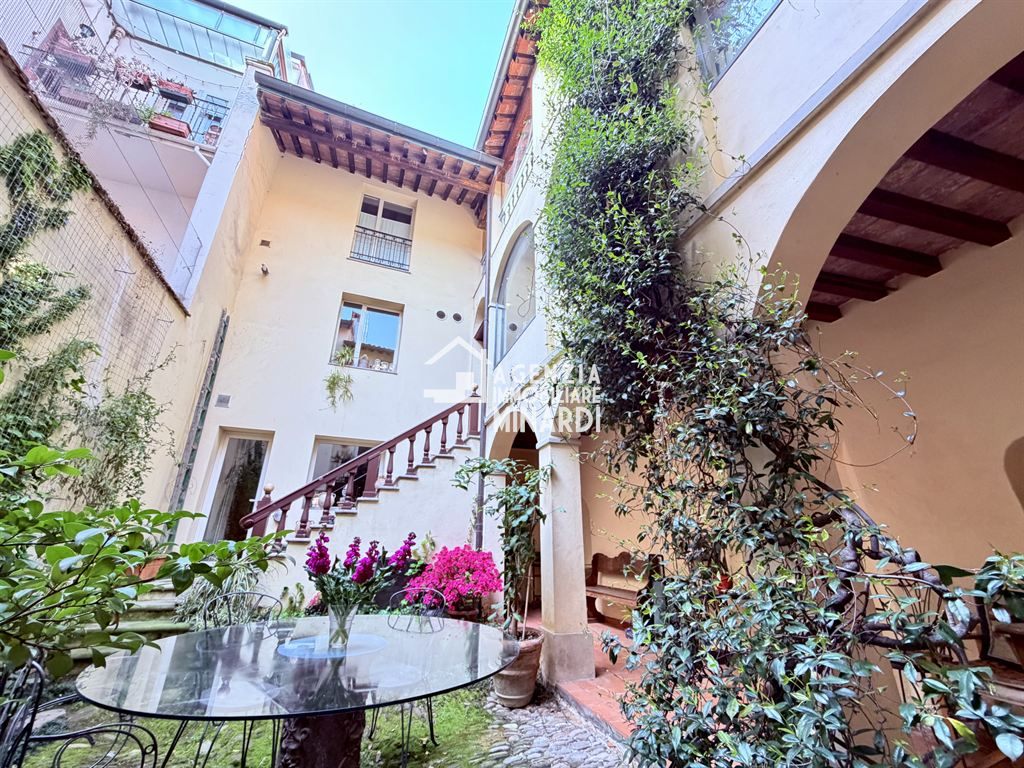 CASA INDIPENDENTE CON CORTE PRIVATA, GARAGE E AREA BENESSERE – CENTRO FAENZA