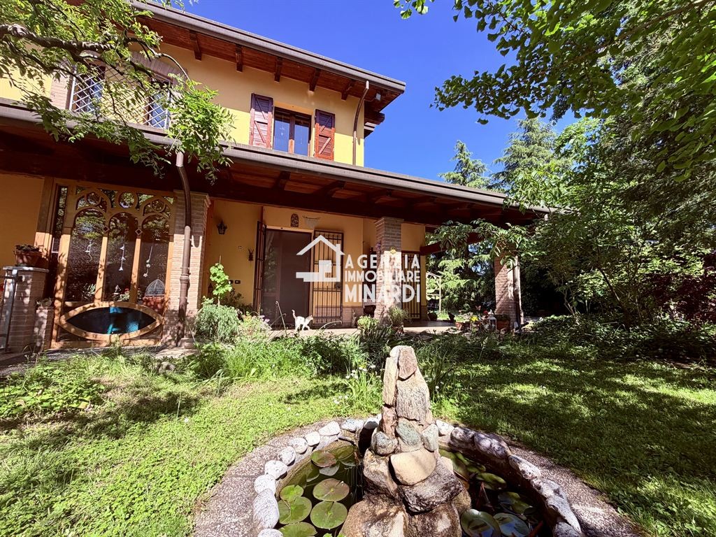 VILLA BIFAMILIARE CON AMPIO GIARDINO – PRIMA CAMPAGNA DI FAENZA (ZONA SARNA)