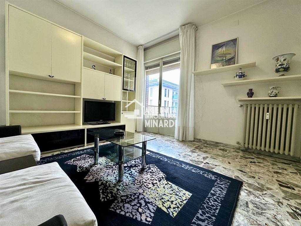 Faenza – Vicinanze Viale Vittorio Veneto | Luminoso appartamento con 2 terrazzi e ampia cantina